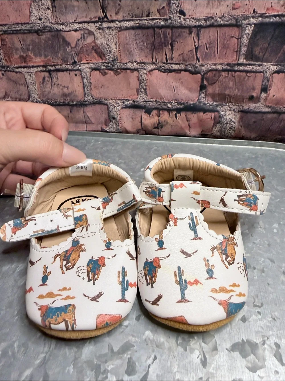 Buckaroo Baby comfortable white